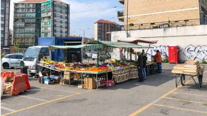 Mercato all'aperto Grosseto angolo via Lulli