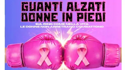 Guanti Alzati – Donne in Piedi