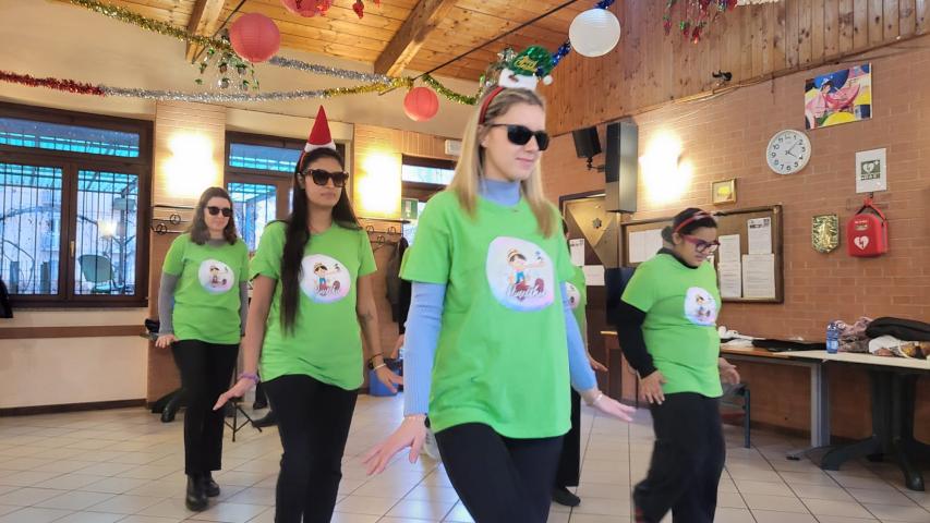 21 dicembre 2025 Centro d'Incontro di corso Belgio 91_ Balla con Pinocchio è Natale in un batter d'occhio_foto2