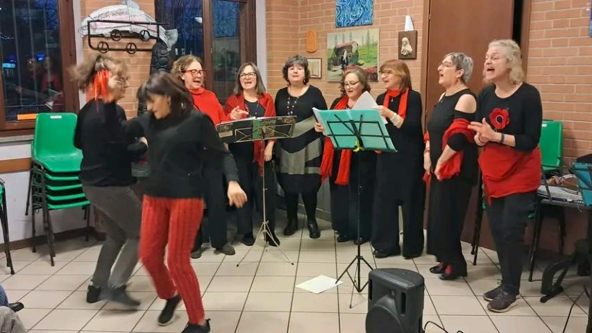 10 dicembre 2025 - Centro d’Incontro corso Belgio, 91 “Le Impiraresse” gruppo di canto popolare-foto4